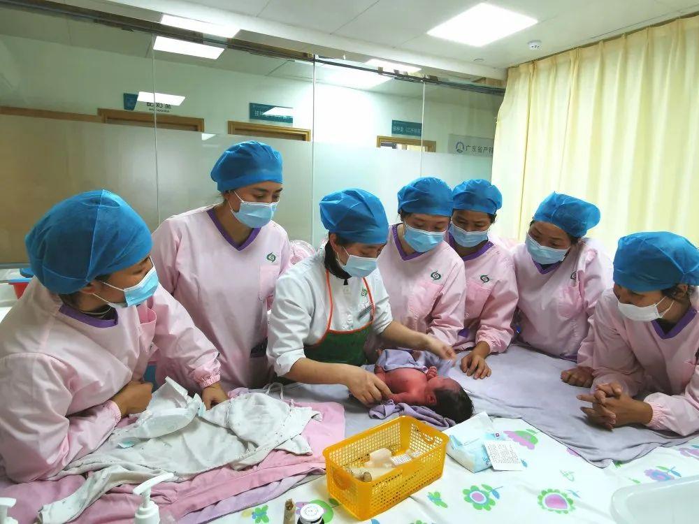 信丰县妇婴监护型护送